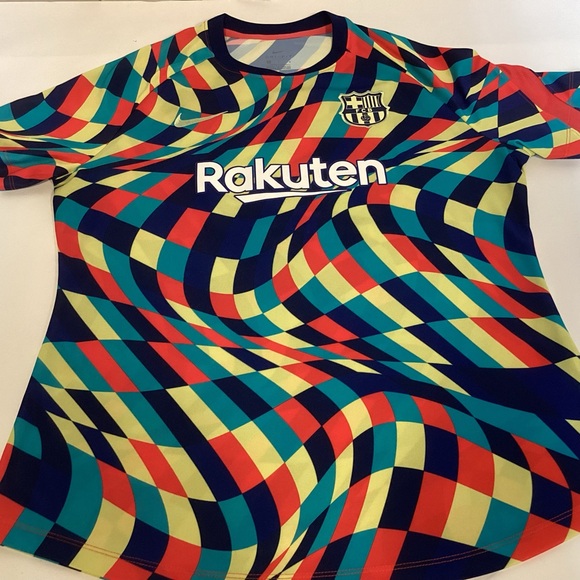 Nike FC Barcelona Soccer Jersey Women’s size Large pre match jersey - Picture 10 of 10